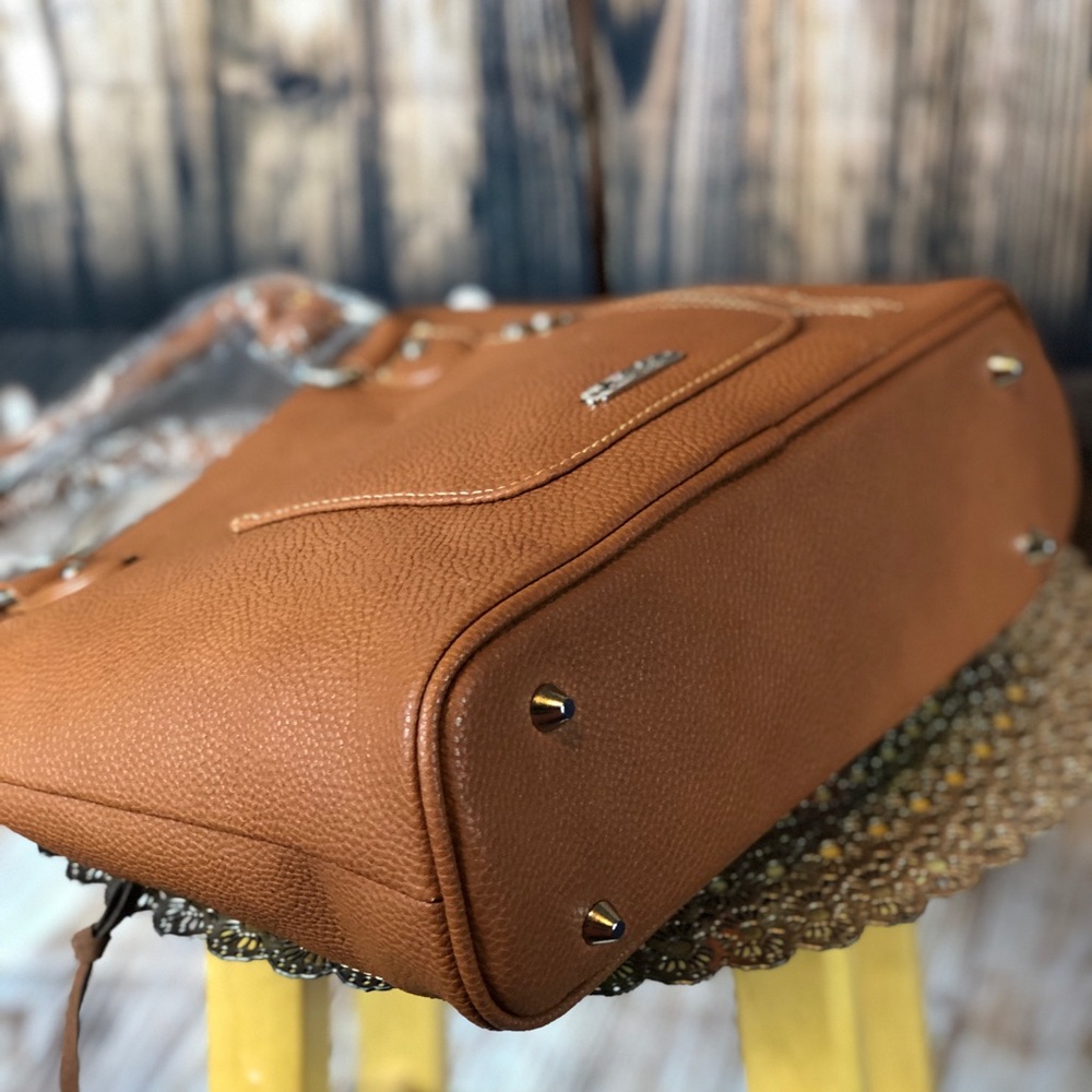 Montana West Embroidered Concealed Carry Tote - Picture 3 of 5